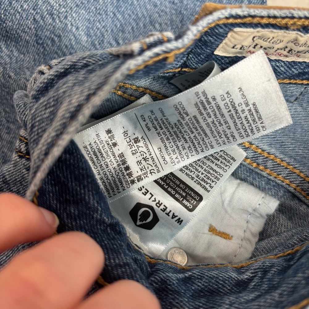 Levi's Premium High Loose Flare Denim Jeans Distressed high rise size 25 western - Picture 4 of 9